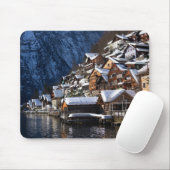Holzhäuser am Seeufer in Hallstatt, Österreich Mousepad (Mit Mouse)