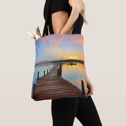 Holzheck-Seascape in farbenfrohen Sonnenuntergang Tasche (Von Nahem)