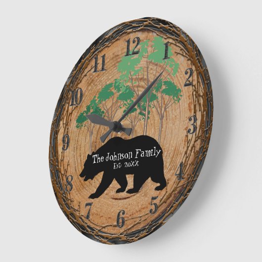 Holzhütte mit schwarzem Bär Große Wanduhr (Winkel)