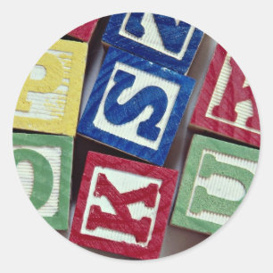 Holzklötze mit Alphabeten für Kinder Runder Aufkleber