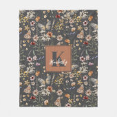 Holzkohlegrau Boho Blumen Monogramm Fleecedecke (Vorderseite)