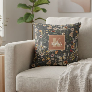 Holzkohlegrau Boho Wildblumen Monogramm Kissen