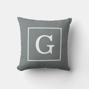 Holzkohlegrau-Weiß gerahmtes Initial-Monogramm Kissen