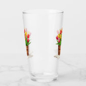 Holzkorb gefüllt mit Tulpen Glas (Links)