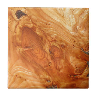 Holzkörner Fliese