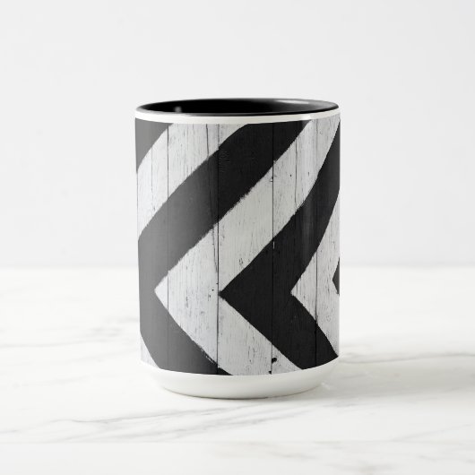 Holzkörner in Schwarz und Weiß gestrichen Tasse (Zentrum)