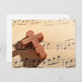 Holzkreuz auf Notenpapier Postkarte (Vorne/Hinten)