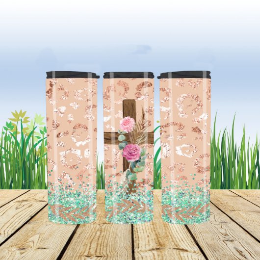 Holzkreuz mit Blumenmuster auf Leopard Thermosbecher