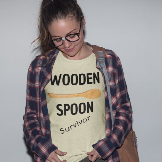 Holzlöffel Survivor Funny T-Shirt