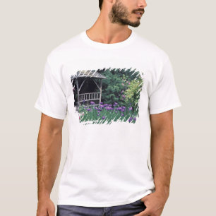 Holzpavillon im Sunken Garden in T-Shirt