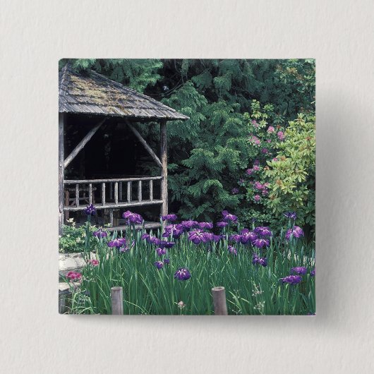 Holzpavillon im Sunken-Garten im Button (Vorderseite)