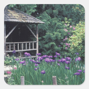 Holzpavillon im Sunkengarten im Quadratischer Aufkleber
