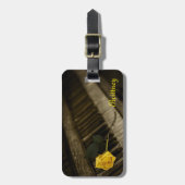 Holzpiano mit Gelb Rose Gepäckanhänger (Vorderseite vertikal)