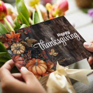 Holzpumpen und Blätter Glückliches Erntedankfest Feiertagskarte