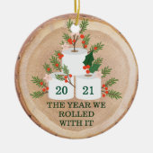 Holzschnitzel, gerollt mit einem sonnigen Toilette Keramik Ornament (Vorne)