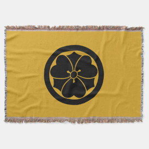 Holzsorrel mit Schwertern im Kreis Decke