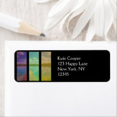 Holzsteg über einer ruhigen Seenlandschaft (Insitu)