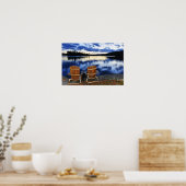 Holzstühle bei Sonnenuntergang am See Poster (Küche)