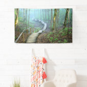Holztreppen durch den Wald Banner (Insitu)