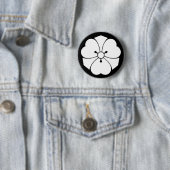Holztruhe mit Schwertern Button (Beispiel)