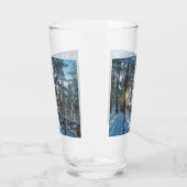 Holzweg über schneebedeckten Winterwald Glas (Links)