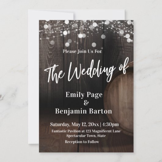 Holzweinfässer leuchten Lässig der Hochzeit von Einladung (Vorderseite)