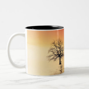 Hombre Árbol Sol Atardecer Ver Agua Rojo Amarillo Zweifarbige Tasse