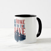 Home of the Brave Salute Tee Tasse (VorderseiteRechts)