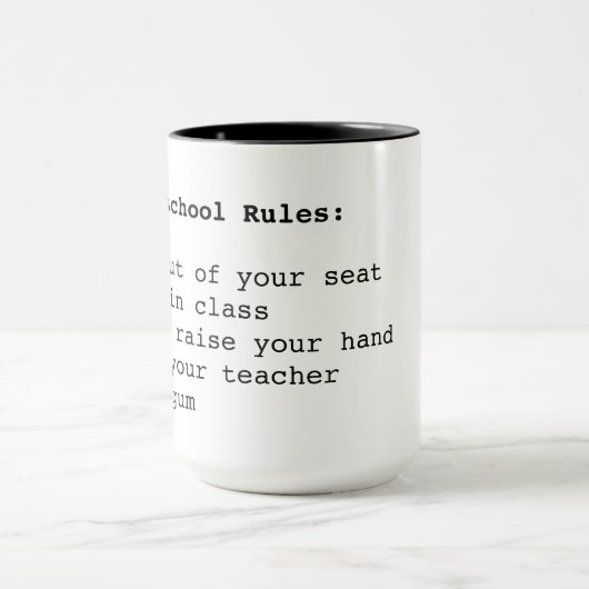 Homeschool ordnet Tasse an (Zentrum)