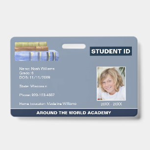 Homeschool-Schüler-ID-Buchstapel Ausweis