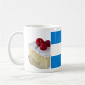 Honduranische Tres Leches Cake Tasse mit Fahne (Links)