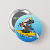 Honey Badger Canoeing in einem Fluss Button (Vorne & Hinten)