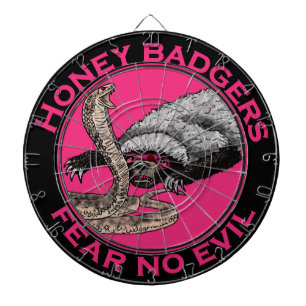 Honey Badger Fee no Evil Funny Badass Slogan Pink Dartscheibe