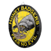 Honey Badgers Federn keine böse gelbe Beängstigend Dartscheibe (Vorderseite rechts)
