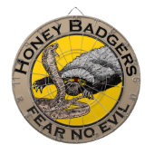 Honey Badgers Fee no Evil Badass Animal Art Schlan Dartscheibe (vorne)