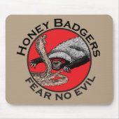 Honey Badgers Fee no Evil Funny Badass Slogan Red Mousepad (Vorne)