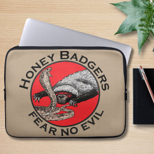 Honey Badgers fürchten kein böses Zitat Laptopschutzhülle