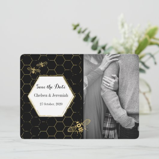 Honey Bee Black Gold Custom Foto Save the Date Einladung (Stehend Vorderseite)