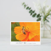 Honey Bee & Golden Cosmos Postkarte (Stehend Vorderseite)