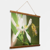 Honey bee Hanging Tapestry Wandteppich Mit Holzrahmen (Gewinkelt)