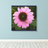 Honey Bee on Garden Blume Leinwanddruck (Insitu (Holzboden))