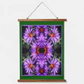 Honey Bee On Lila Aster Blume Abstrakt Wandteppich Mit Holzrahmen (Vorderseite)