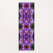 Honey Bee On Lila Aster Blume Abstrakt Yogamatte (Vorderseite)