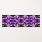Honey Bee On Lila Aster Blume Abstrakt Yogamatte (Vorderseite (Horizontal))