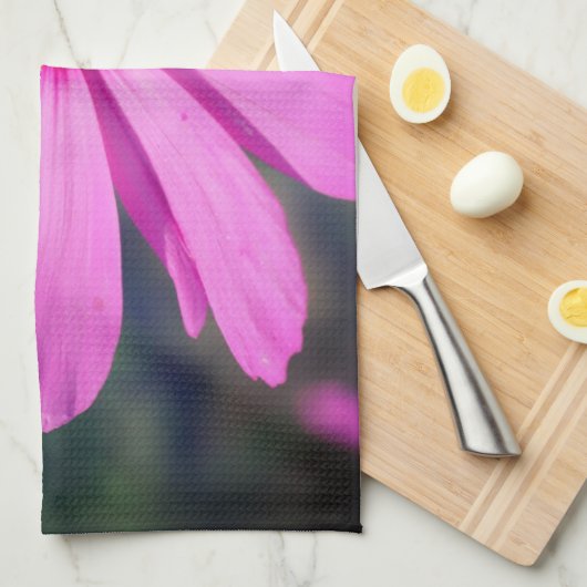 Honey Bee On Pink Cosmos Flower Close Up  Geschirrtuch (Viertel Falte)