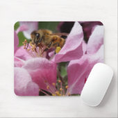 Honey Bee Pollinating Pink Crabapple Tree Blossom Mousepad (Mit Mouse)