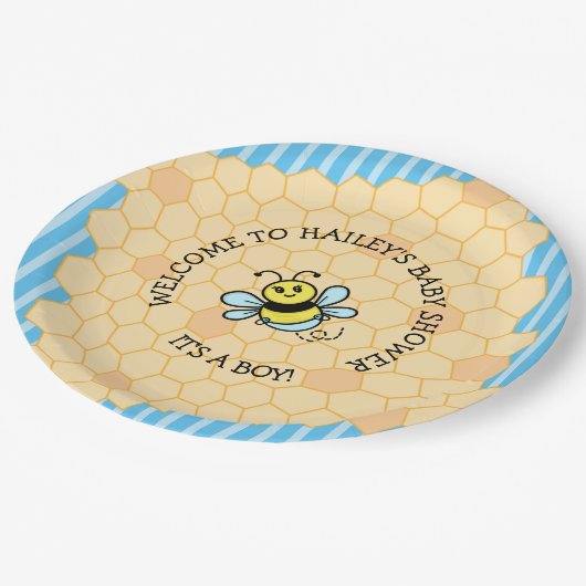 Honey Bee Themed Boy's Baby Shower Pappteller (Schrägansicht)
