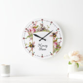 HONEY BIE AND PINK CYCLAMENS, BEEKEEPER GROßE WANDUHR (Zuhause)