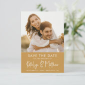 Honey Gold Fun Script Modernes Foto Hochzeit Save The Date (Stehend Vorderseite)
