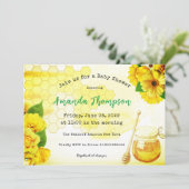 Honey Jar Yellow Green Mother to Bee Baby Shower Einladung (Stehend Vorderseite)